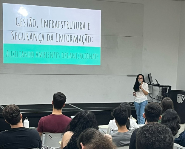 Curso de Sistemas de Informao promove mais uma edio do ConvidaSI com egressa da Univs